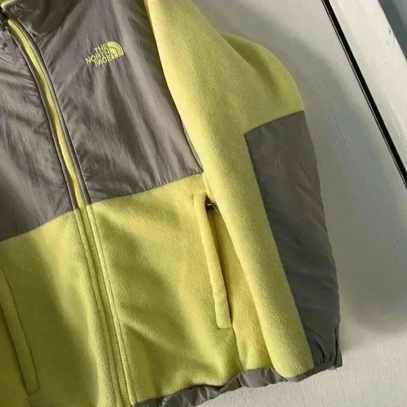 The north face fleece block patch jacket - Picture 3 of 9